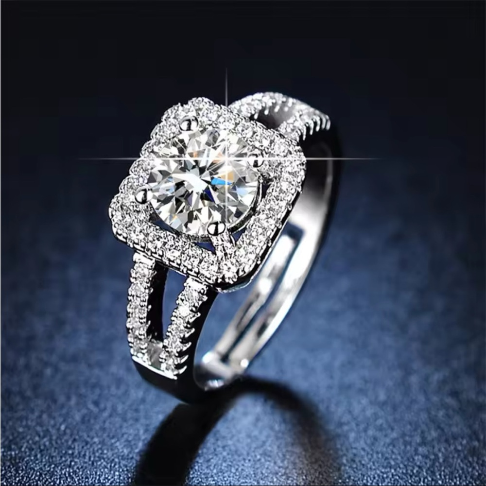 High-Quality Silver Ring Princess Round Cut Zirconia Diamond Adjustable Jewelry